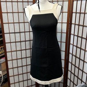 Ann Taylor petite black dress 00P